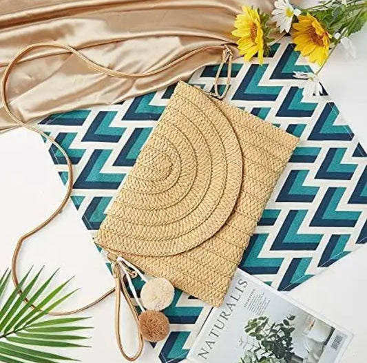 Straw woven clutch